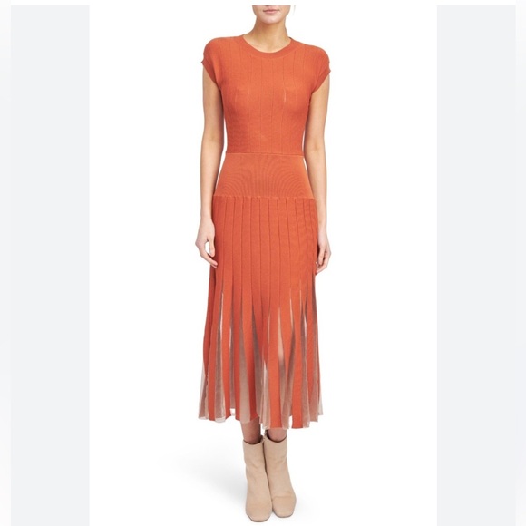 En Saison Dresses & Skirts - En Saison Brianna cap sleeve rust midi dress with pleated skirt, XS